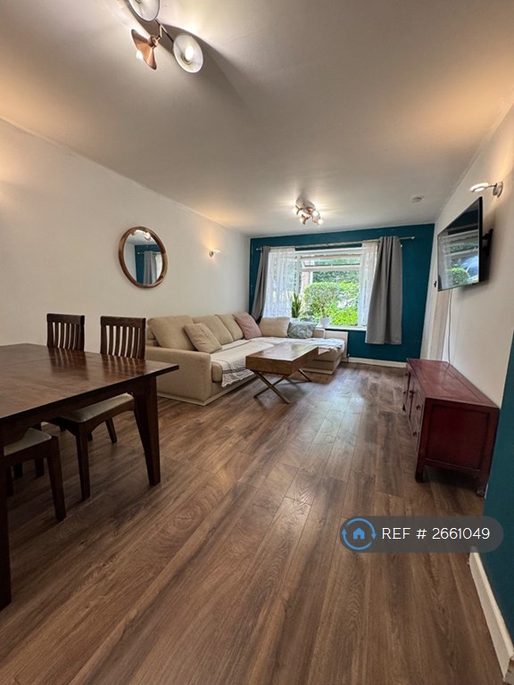 2 bedroom flat in Maple House, Surbiton, KT6 (2 bed) (#2661049)