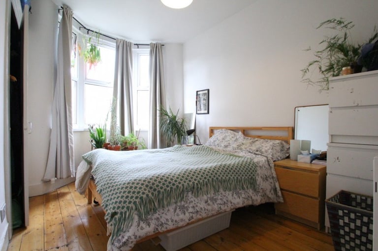 Chain free! Hane Estate Agents offer a first floor two bedroom converted flat. 