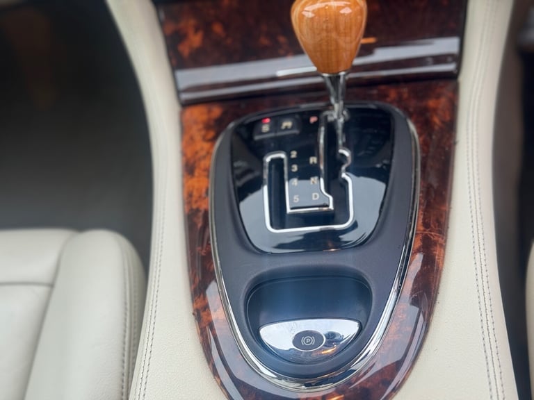 2003 Jaguar XJ XJ6 3.0 V6 SE 4dr Auto SALOON Petrol Automatic