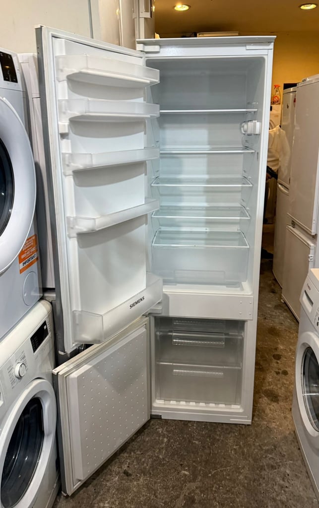 Siemens Integratedd Fridge Freezerr With Free Delivery N Warranty 