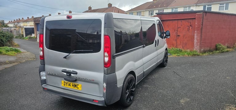 9 seater, Vauxhall, VIVARO, MPV, 2014, Manual, 1995 (cc), 5 doors