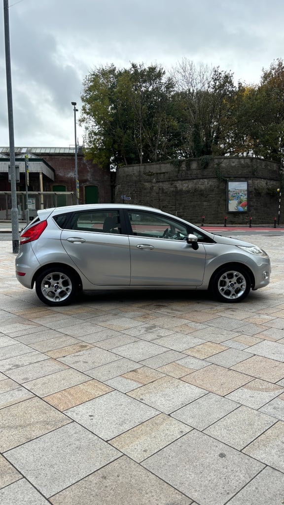 Ford, FIESTA, Hatchback, 2012, Manual, 1242 (cc), 5 doors