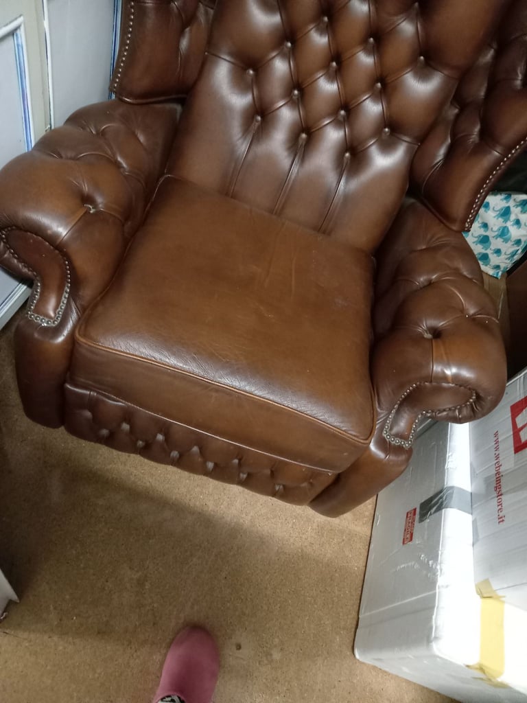 Brown Leather Chesterfield recliner