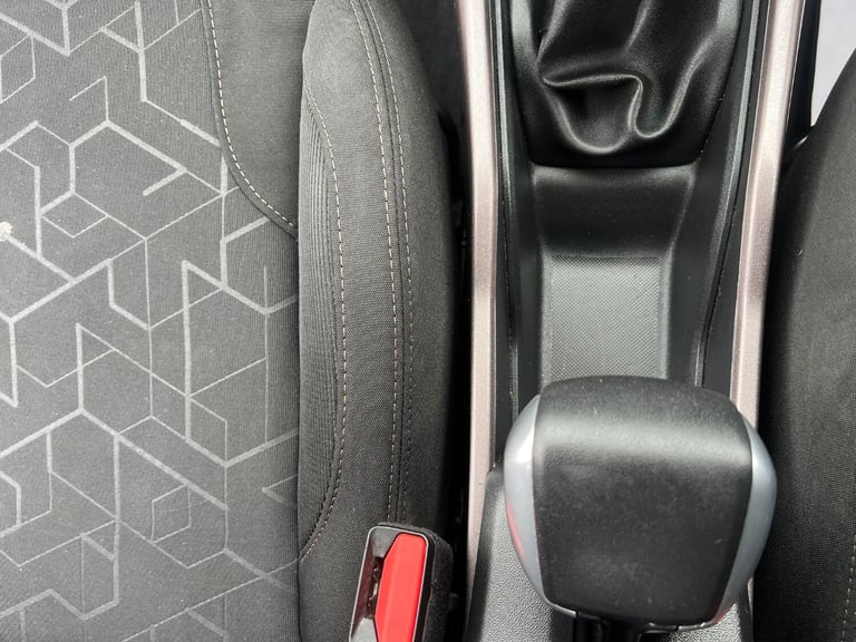 PEUGEOT 2008 1.2 PureTech Active 2015
