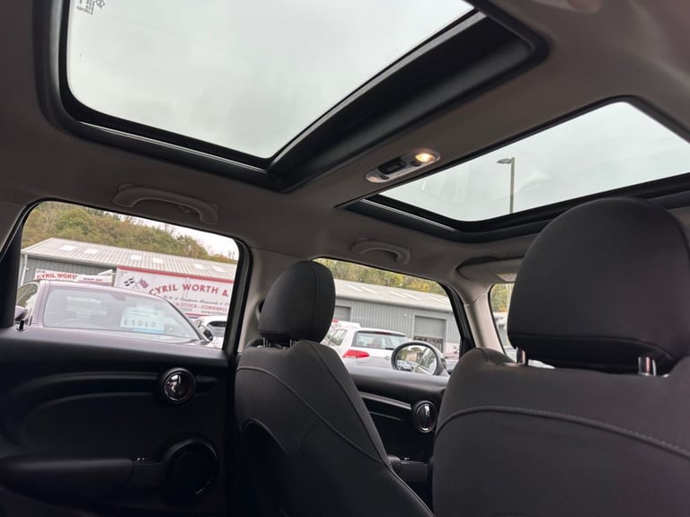 2018 MINI Hatch 1.5 Cooper Hatchback 5dr Petrol Manual Euro 6 (s/s) (136 ps) Hatchback Petrol Manual