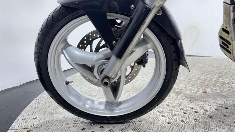 BMW F650 CS 2002 37K NON RUNNING PROJECT BIKE SPARES OR REPAIR 650CC SINGLE