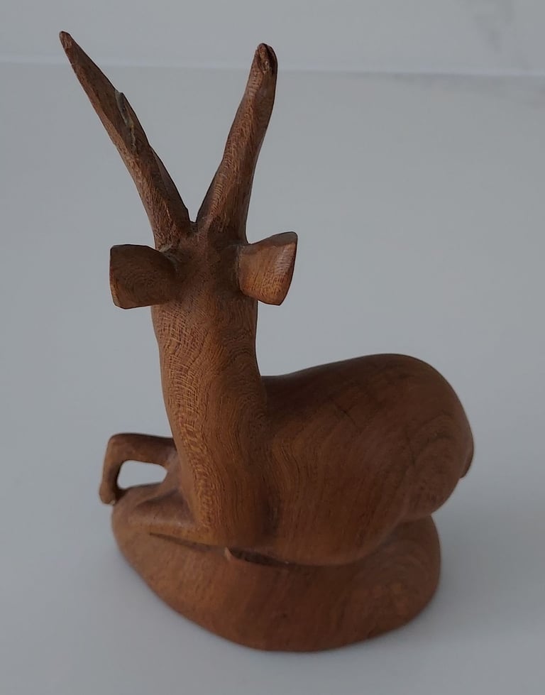 Vintage Carved Wooden Ornamental Sitting Deer 14 cm Tall