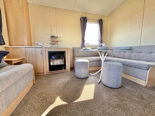 CHEAP STATIC CARAVAN FOR SALE AT BROADLAND SANDS HOLIDAY PARK - 11.5 MONTH OWNER SEASON