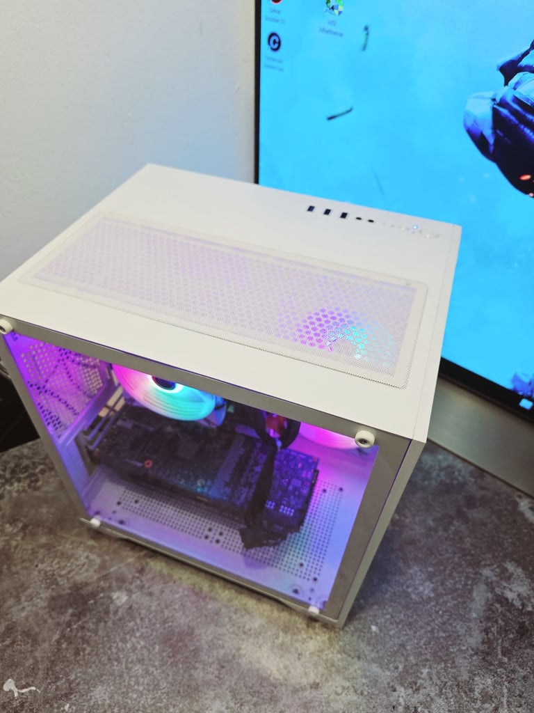 REDUCED CUBE Gaming PC, RTX 2070 SUPER,core i5 gen 10, 2.3GHz,16GB RAM,256GB SSD+1TB HDD