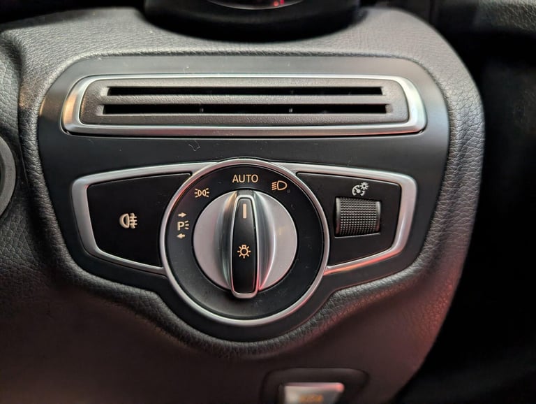 2019 Mercedes-Benz C Class 2.0 C220d AMG Line (Premium) G-Tronic+ Euro 6 (s/s) 5dr ESTATE Diesel ...