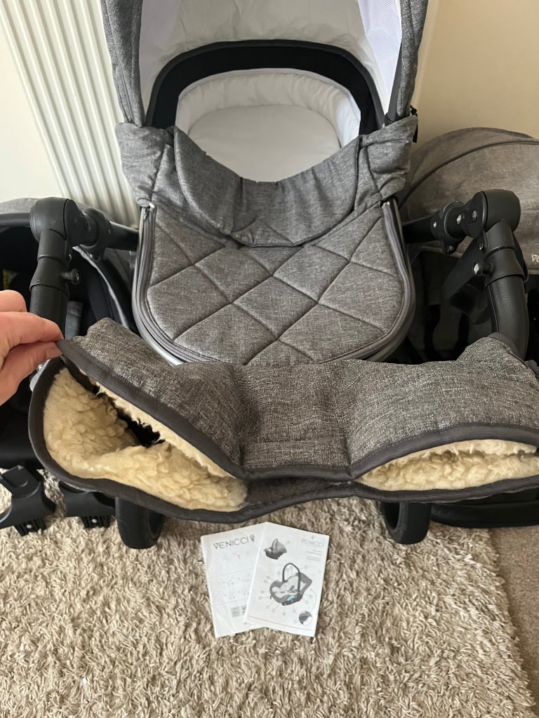 Venicci 3in 1 travel system