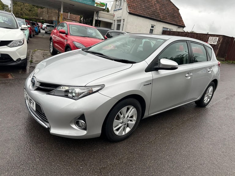  Toyota Auris 1.8 VVT-h Icon CVT Euro 5 (s/s) 5dr Petrol/Electric Hybrid Automatic
