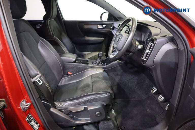 2020 Volvo XC40 1.5 T3 [163] R DESIGN 5dr SUV Petrol Manual