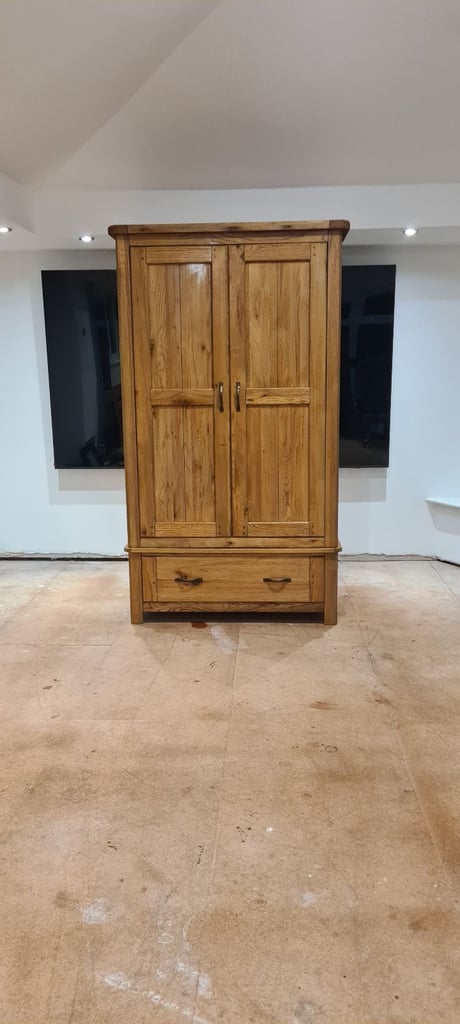 image for OAK FURNITURE LAND DOUBLE WARDROBE..WE CAN DELIVER 