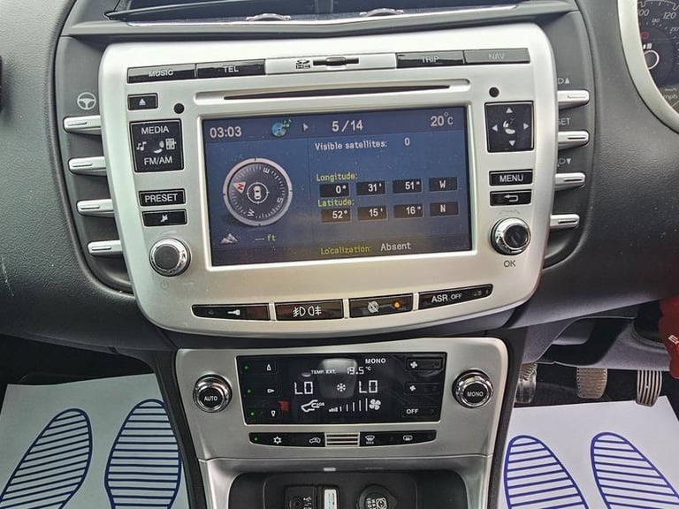 2012 Chrysler Delta 1.4 M-Air SR Euro 5 (s/s) 5dr HATCHBACK Petrol Manual