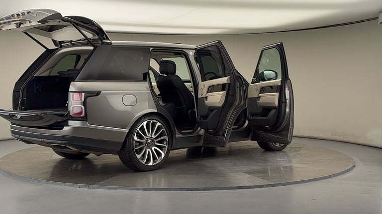 2019 Land Rover Range Rover 4.4 SD V8 Autobiography SUV 5dr Diesel Auto 4WD Euro 6 (s/s) (339 ps)...