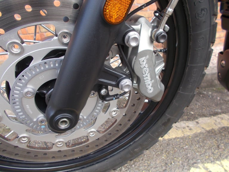 2024 TRIUMPH SCRAMBLER 900