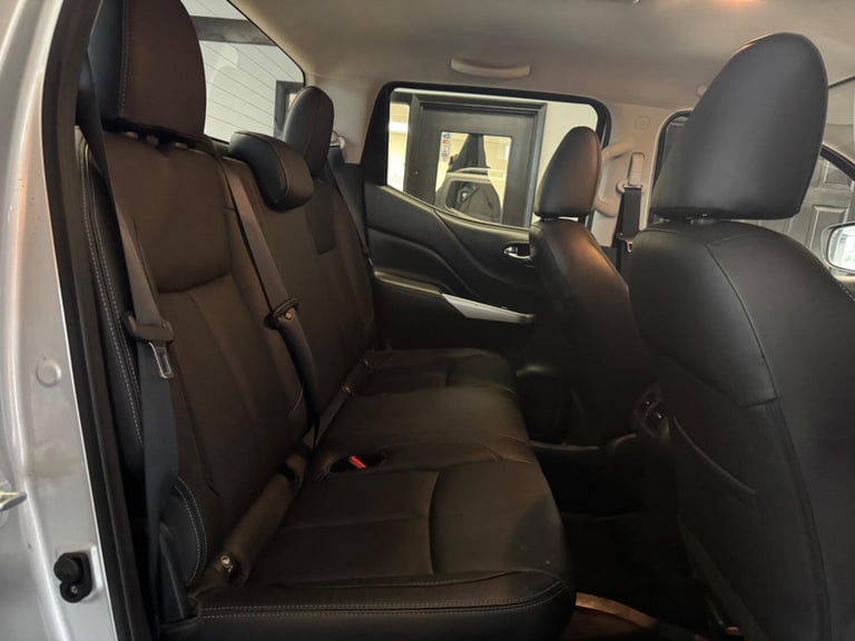 2018 Nissan Navara 2.3 dCi Tekna 4WD Euro 6 (s/s) 4dr PICK UP Diesel Manual