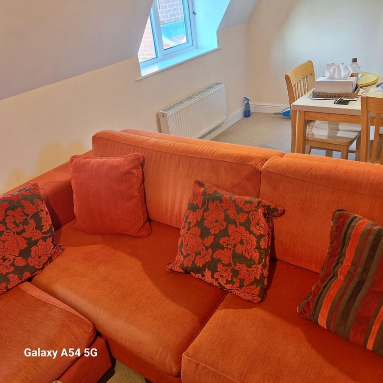 Sofas living room 4 piece very good condition 