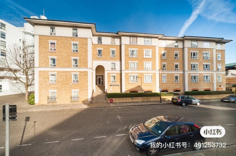 Secured covered car parking in canary wharf for renting 