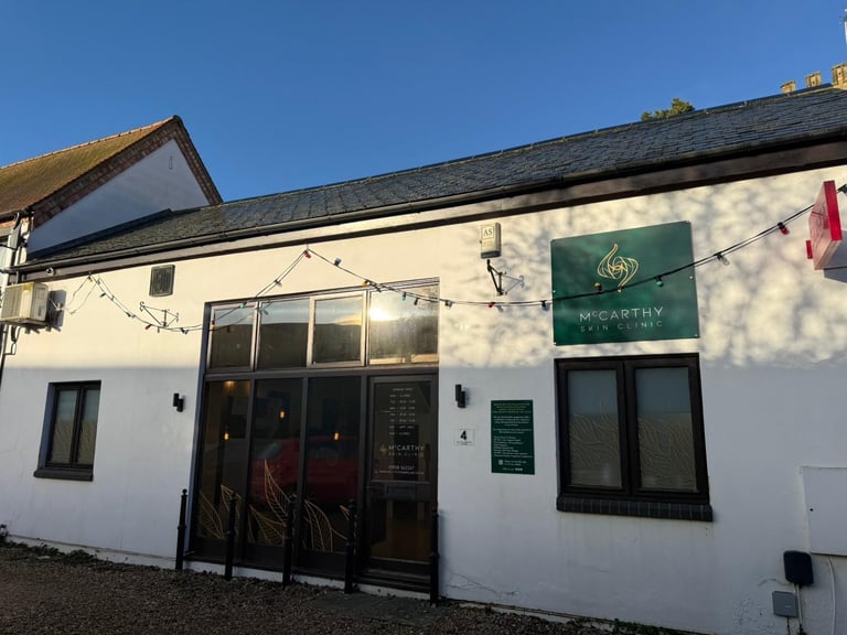 Treatment/ salon rooms for rent 