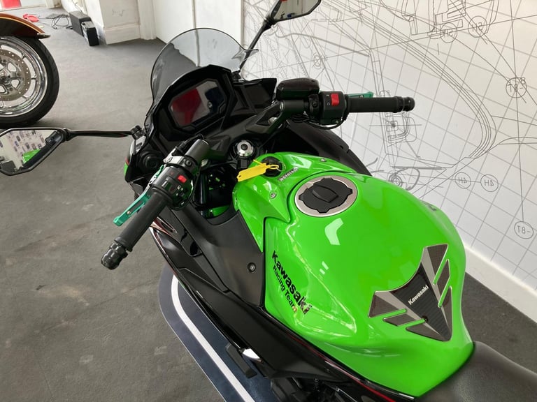 Kawasaki Ninja EX 650 Performance Edition - 2021