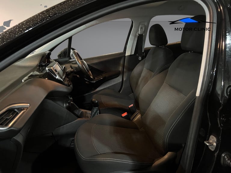 2017 Peugeot 208 1.2 PureTech 82 Active 5dr HATCHBACK Petrol Manual