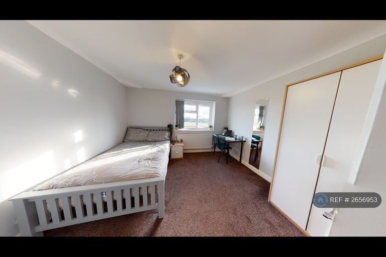 7 bedroom house in Charter Avenue, Coventry, CV4 (7 bed) (#2656953)