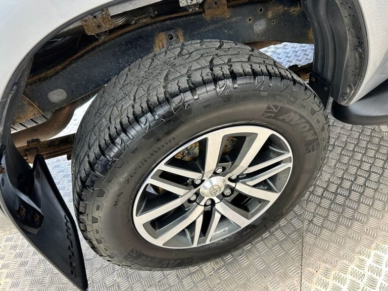 2020 Toyota Hilux 2.4 INVINCIBLE 4WD D-4D DCB 147 BHP DOUBLE CAB PICK-UP Diesel Manual