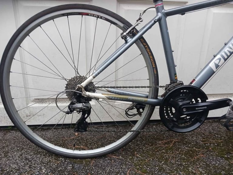 Pinnacle: Lightweight Ladies Flat Handlebars Road Bike