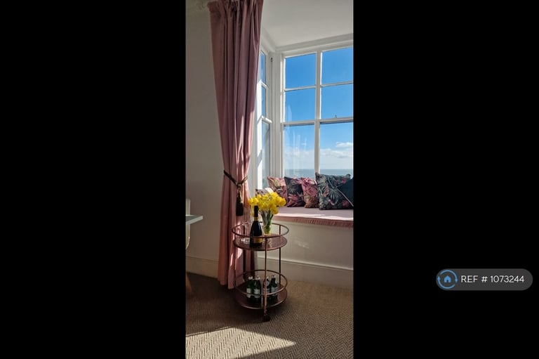 3 bedroom flat in Prospect Terrace, Ramsgate, CT11 (3 bed) (#1073244)