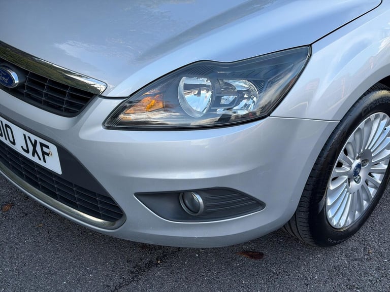 2010 Ford Focus 2.0 Titanium 5dr HATCHBACK PETROL Manual