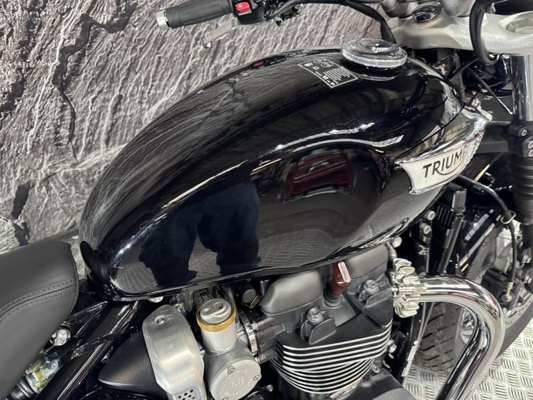 TRIUMPH SPEEDMASTER 1200 2025