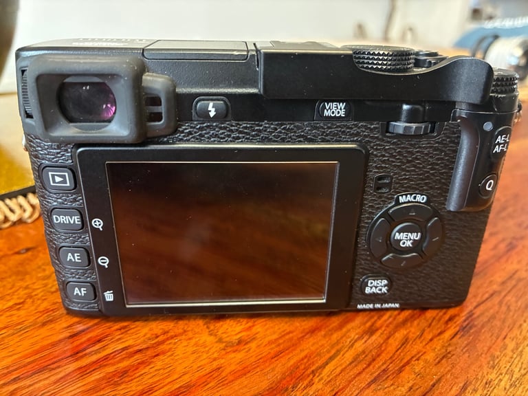 Fujifilm X Series X-E1 16.3 MP Digital Camera black - complete system 4 lenses