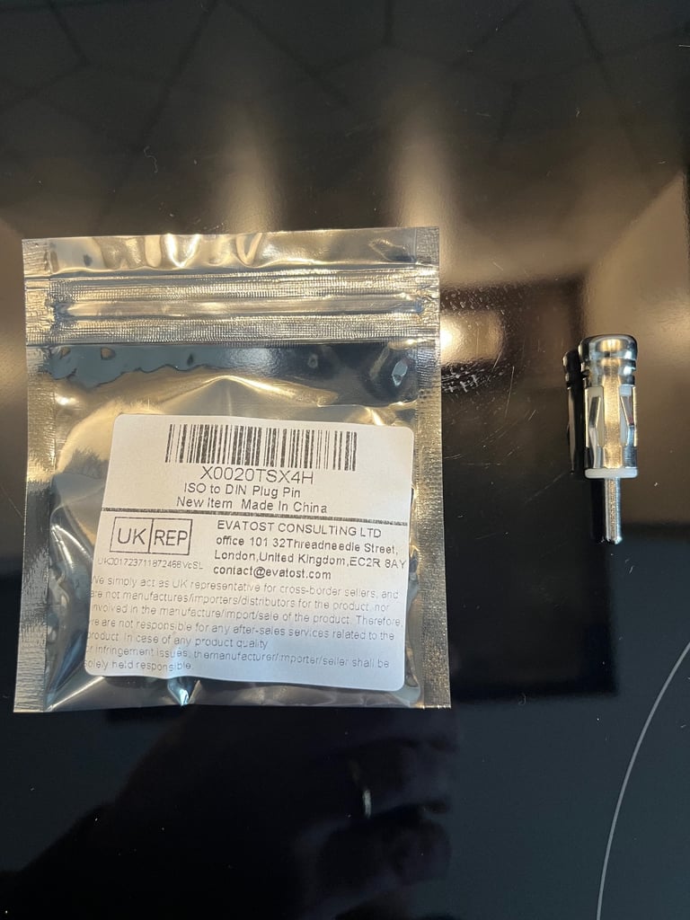 ISO to DIN Car Aerial Adapter (New in packaging)