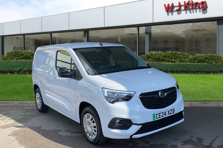  Vauxhall Combo Electric 2300 50kwh Pro Panel Van 5dr Electric Auto L1 7.4kw