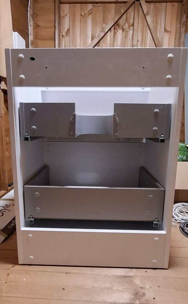 EASY BATHROOMS 600mm Vanity Unit