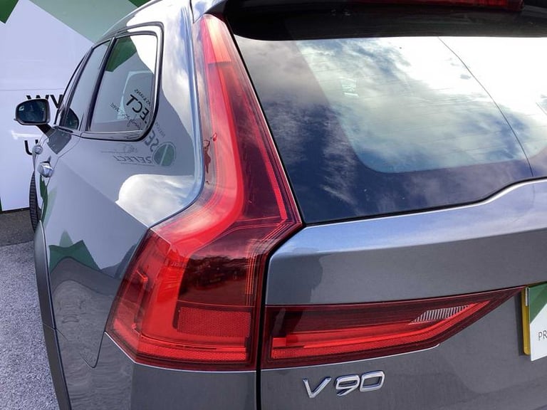 2019 Volvo V90 Cross Country 2.0 D4 Cross Country Plus 5dr AWD Geartronic Automatic Estate Diesel...