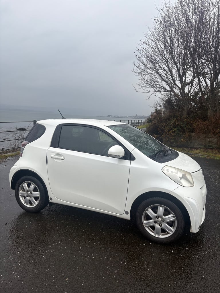 Toyota, IQ, Hatchback, 2010, Manual, 998 (cc), 3 doors