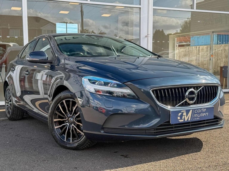 VOLVO V40 2.0 D2 Momentum Euro 6 (s/s) 5dr 2017
