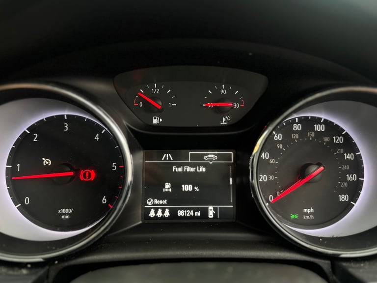 2016 Vauxhall Astra 1.6 CDTi 16V Design 5dr HATCHBACK Diesel Manual