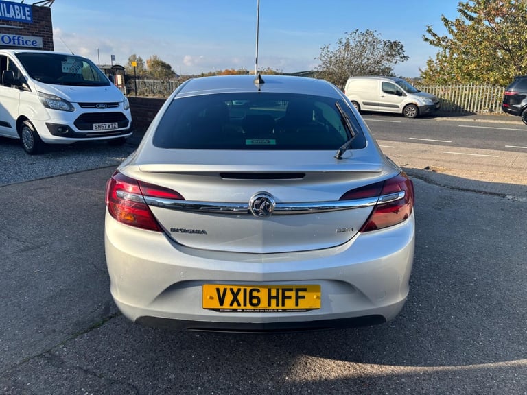 2016 Vauxhall Insignia 1.6 CDTi SRi Nav 5dr [Start Stop] HATCHBACK DIESEL Manual