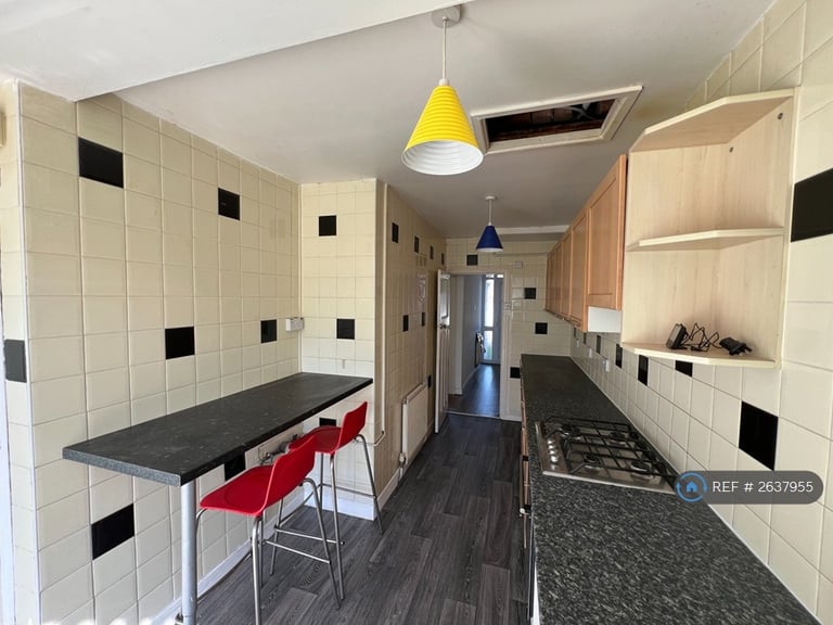 3 bedroom house in Poitiers Road, Coventry, CV3 (3 bed) (#2637955)