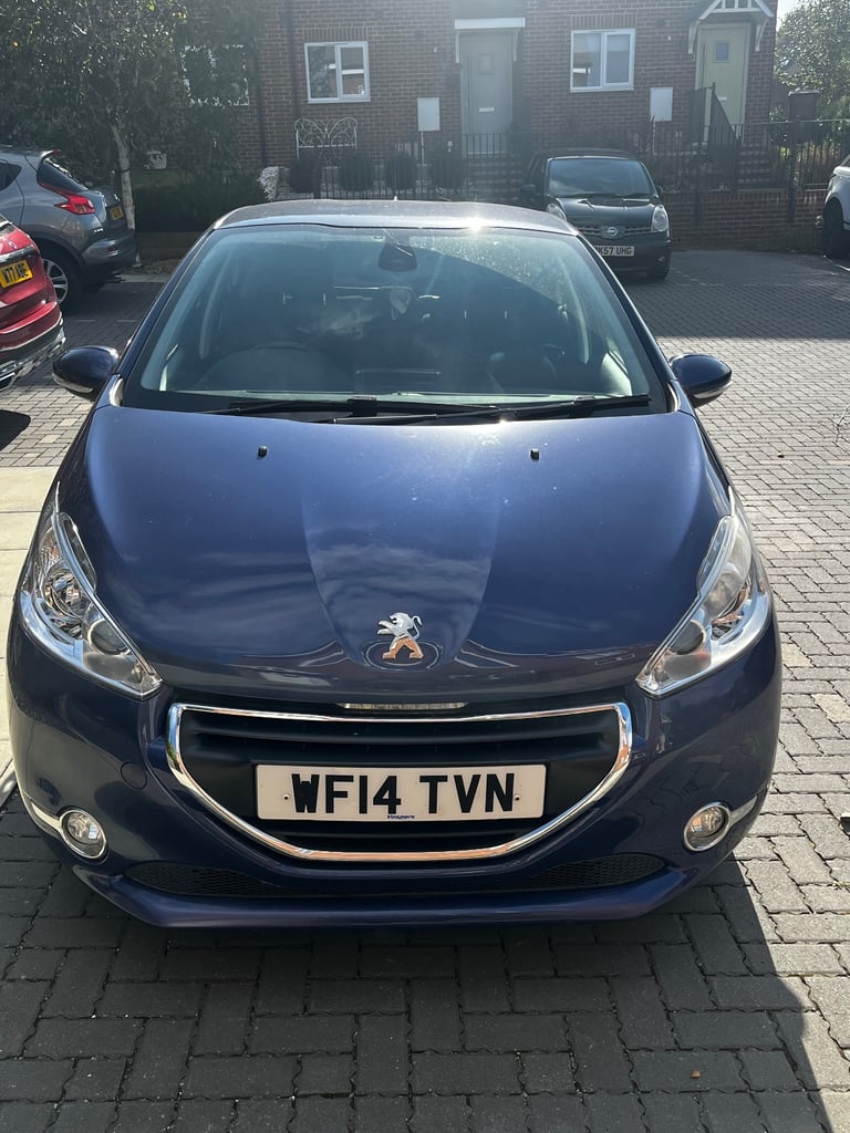 Peugeot, 208, Hatchback, 2014, Manual, 1398 (cc), 5 doors