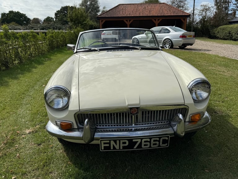 1965 MG MGB Pull Handle Roadster  Convertible PETROL Manual