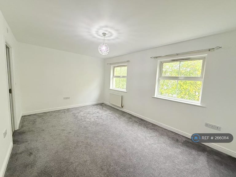 3 bedroom house in Railway View, Hednesford, Cannock, WS12 (3 bed) (#2660114)