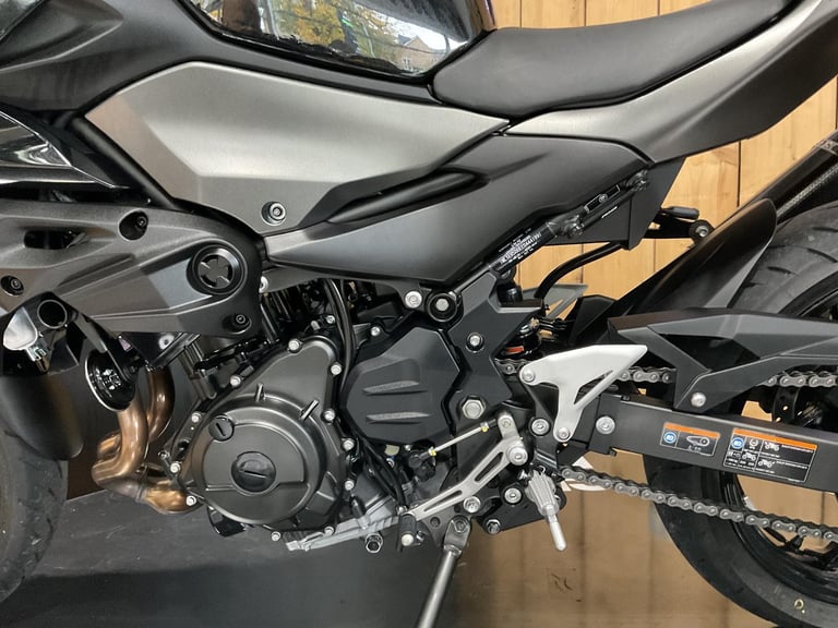 Kawasaki Z500 Performance 2025 just 1135 Miles and One Owner! FREE UK DELIVERY!
