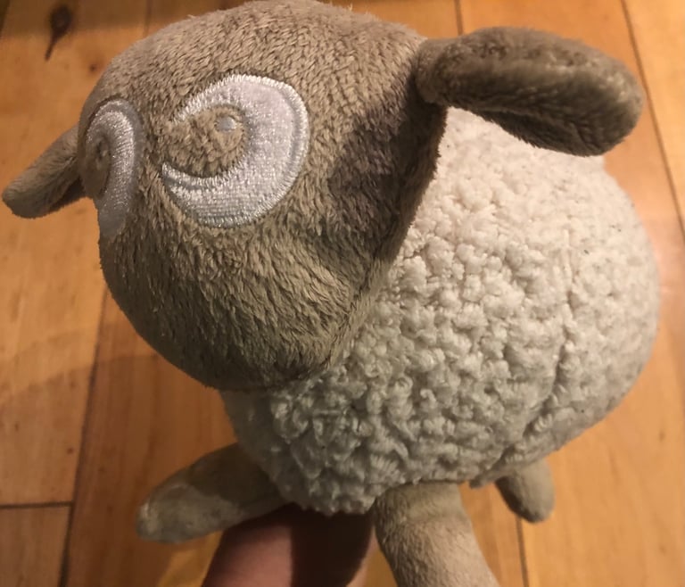 Ewan  Deluxe baby shushing sleep sheep