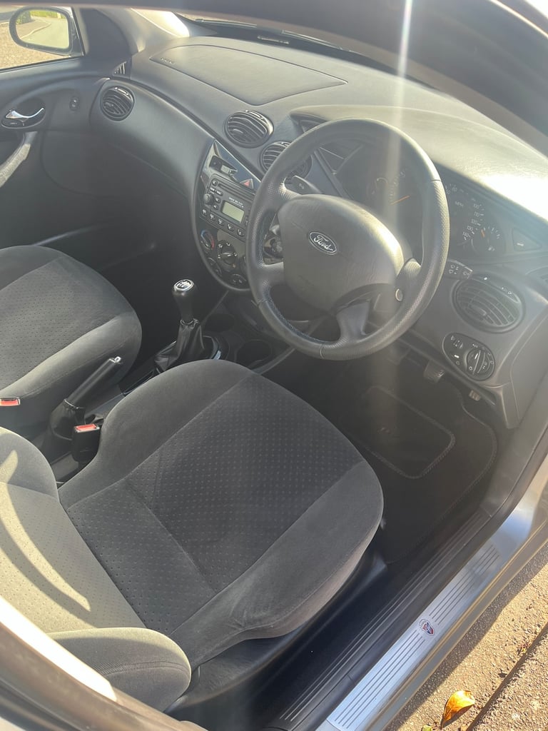 Ford, FOCUS, Hatchback, 2004, Manual, 1596 (cc), 5 doors