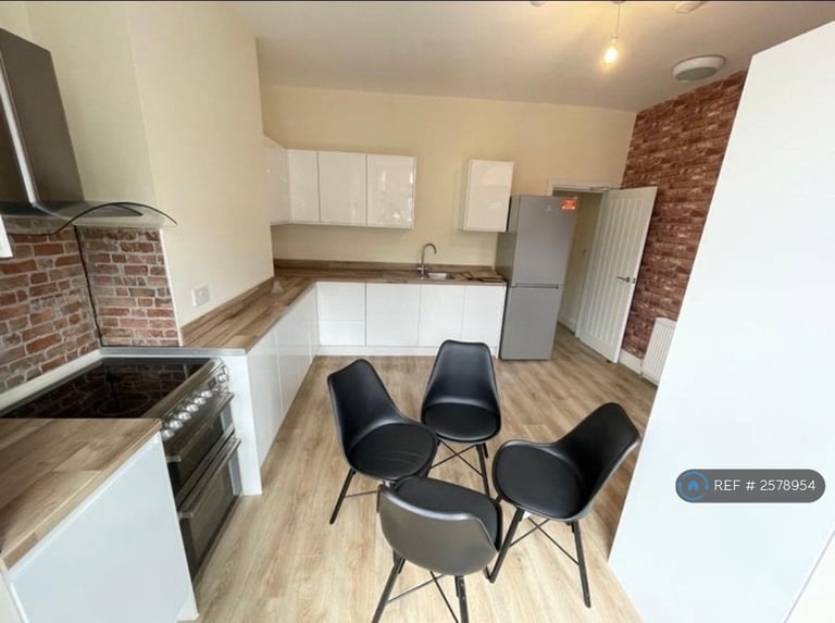 1 bedroom in Barton Terrace, Leeds, LS11 (#2578954)